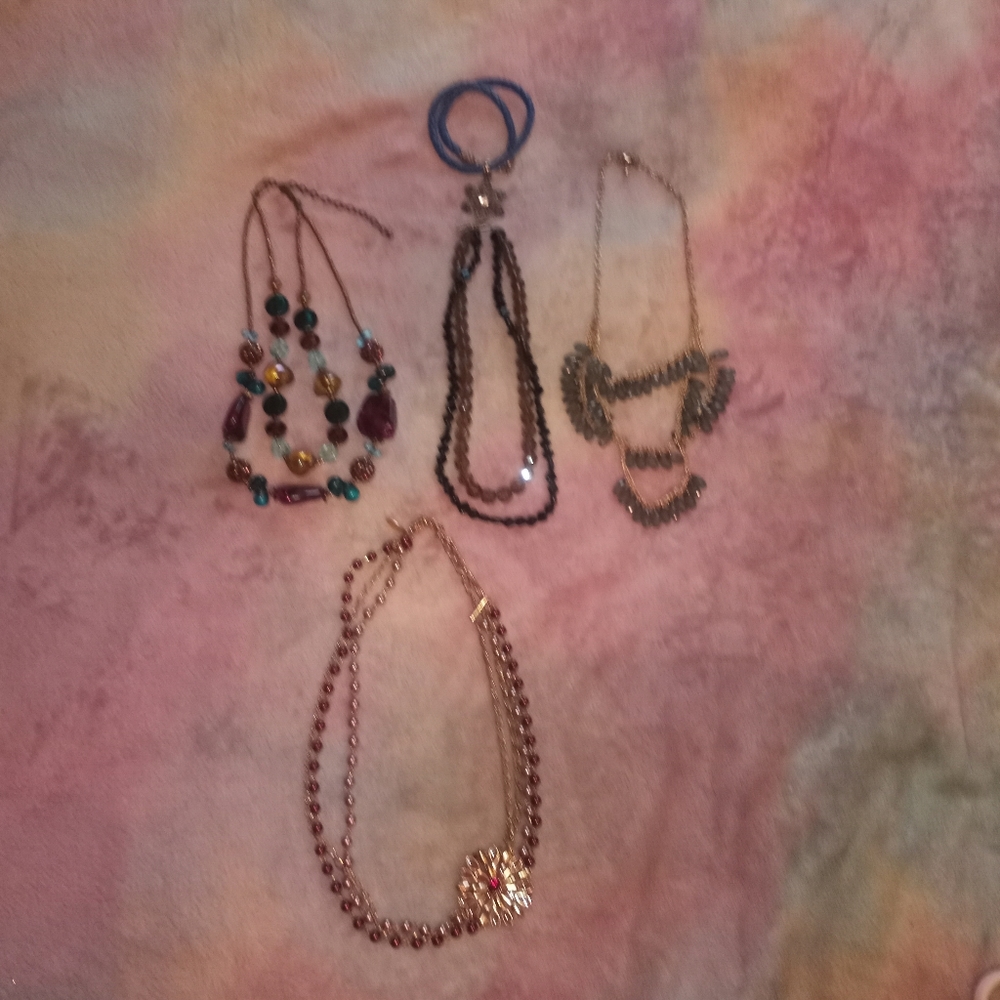 💕5 for 25$ 5 Piece Jewelry Necklace Beaded Bundle - Picture 2 of 13